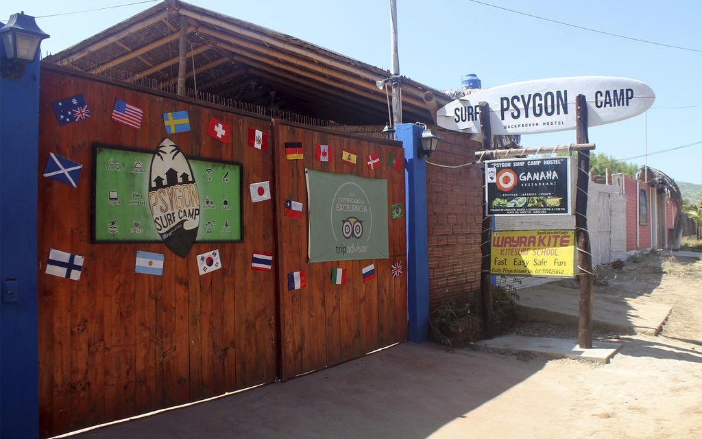 Psygon Surf Camp Vandrarhem Máncora Exteriör bild